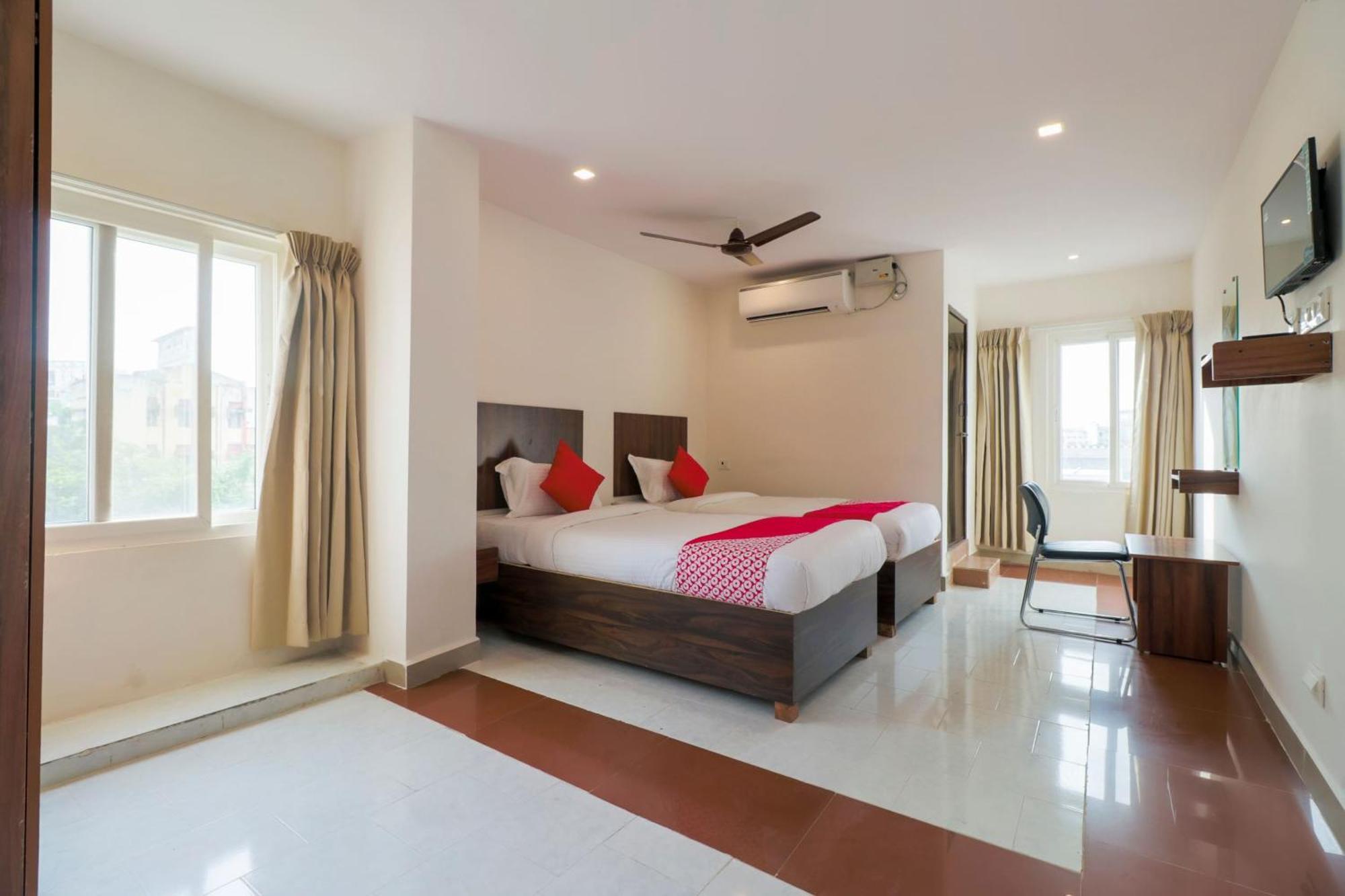 Hotel O Akshaya Elite Vijayawāda Esterno foto