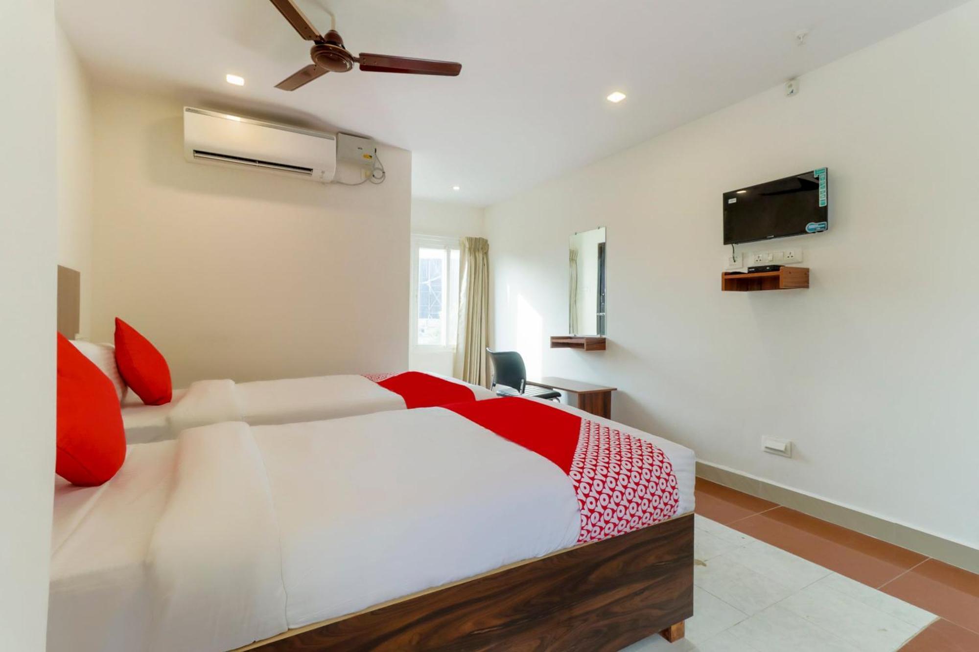 Hotel O Akshaya Elite Vijayawāda Esterno foto