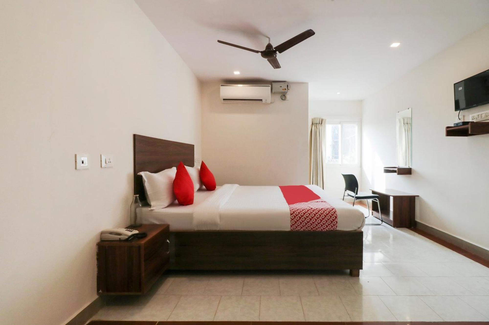 Hotel O Akshaya Elite Vijayawāda Esterno foto