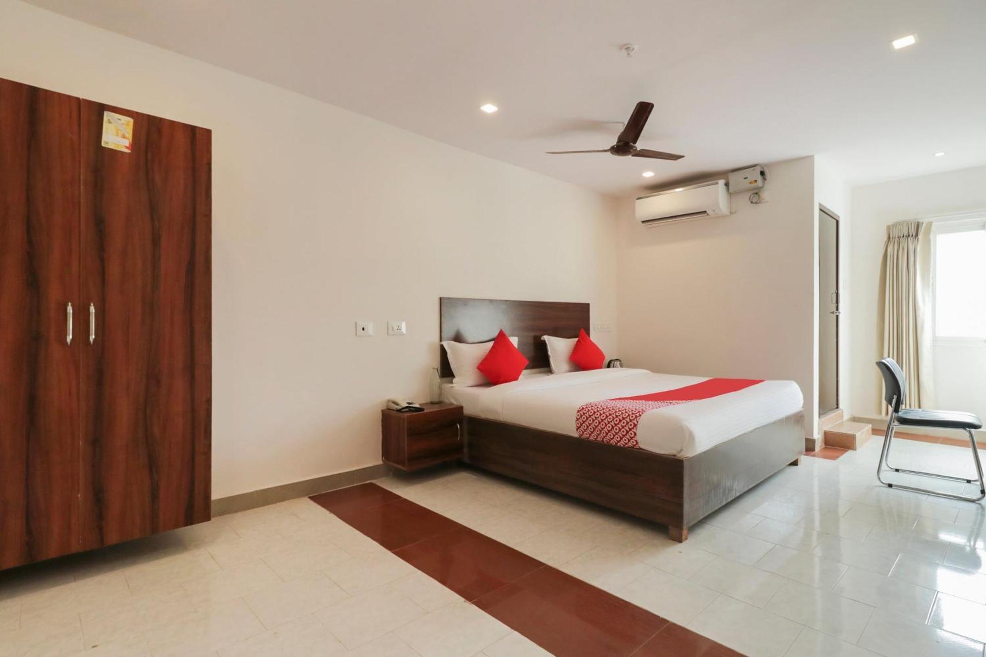 Hotel O Akshaya Elite Vijayawāda Esterno foto
