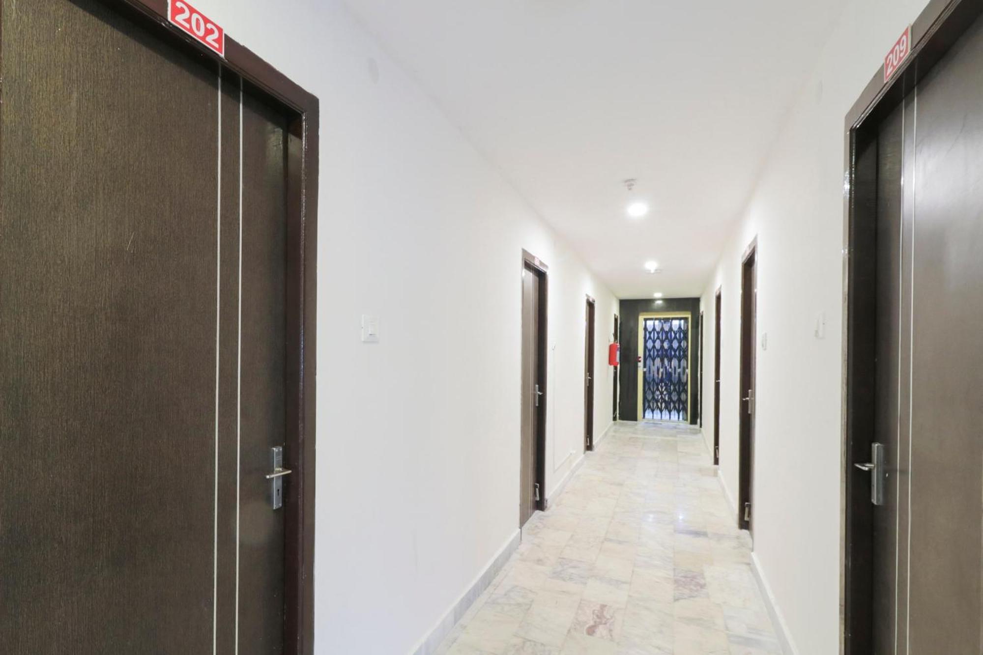 Hotel O Akshaya Elite Vijayawāda Esterno foto
