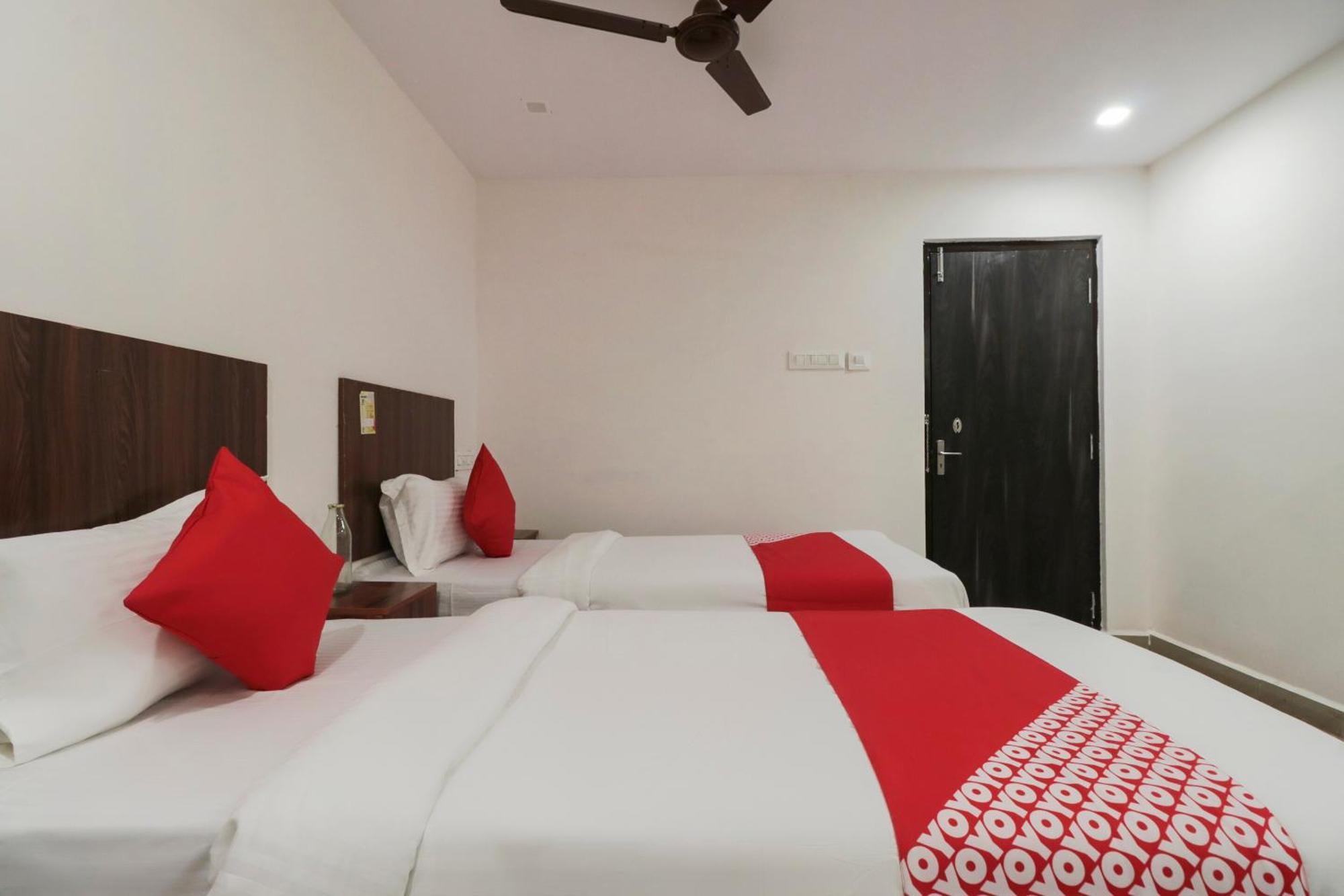 Hotel O Akshaya Elite Vijayawāda Esterno foto