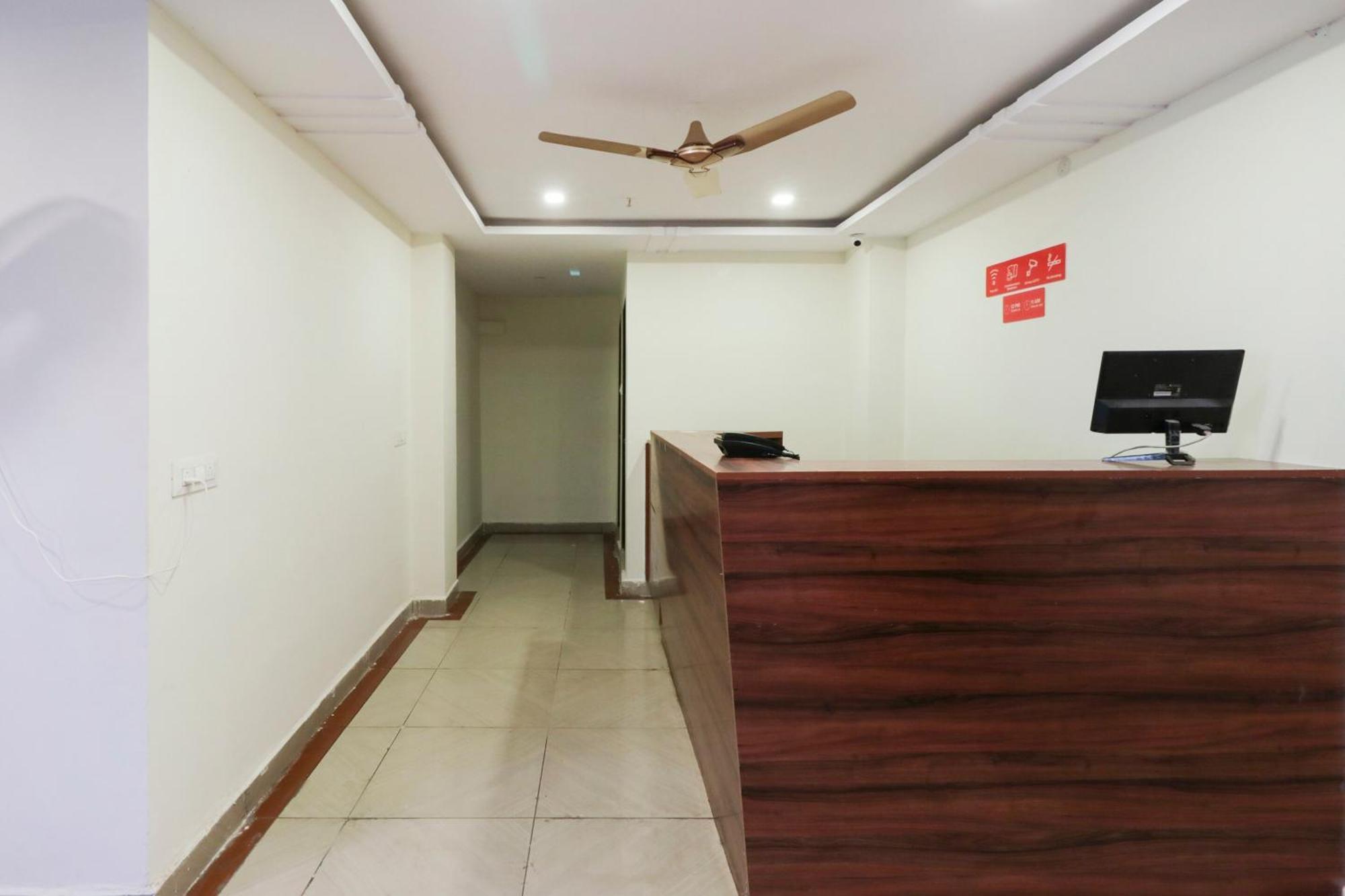 Hotel O Akshaya Elite Vijayawāda Esterno foto