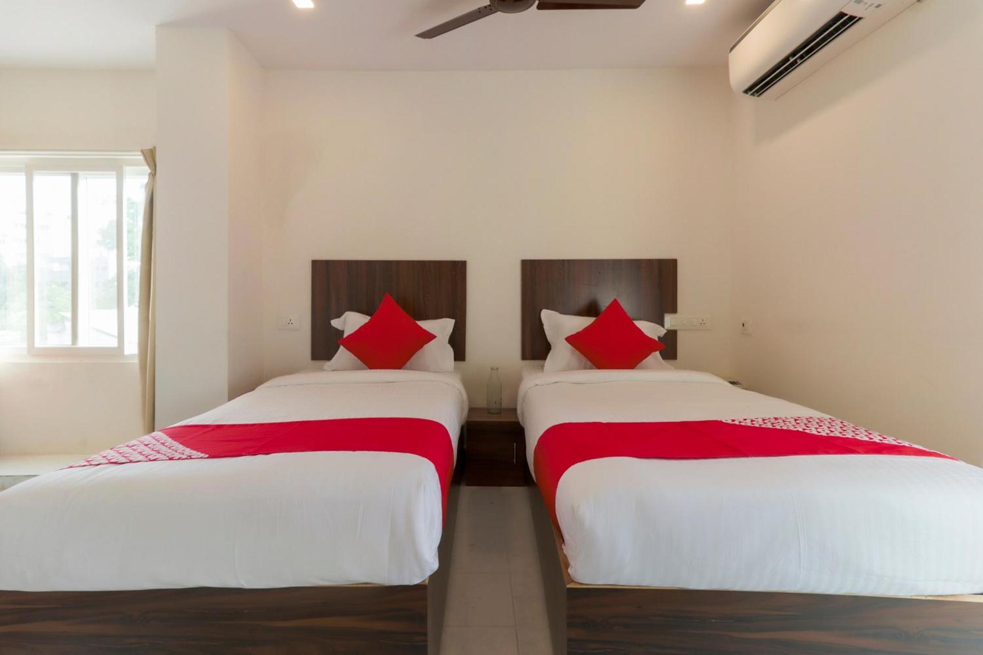 Hotel O Akshaya Elite Vijayawāda Esterno foto