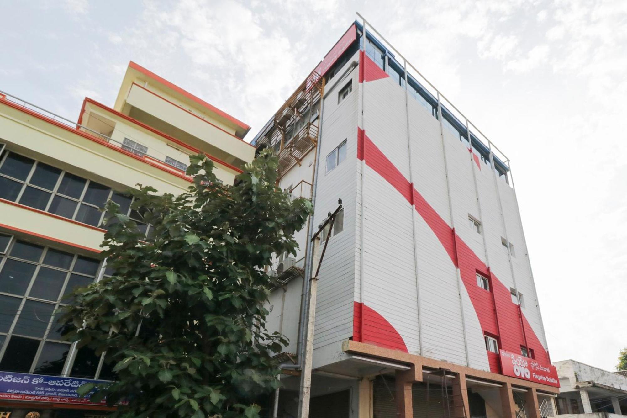 Hotel O Akshaya Elite Vijayawāda Esterno foto