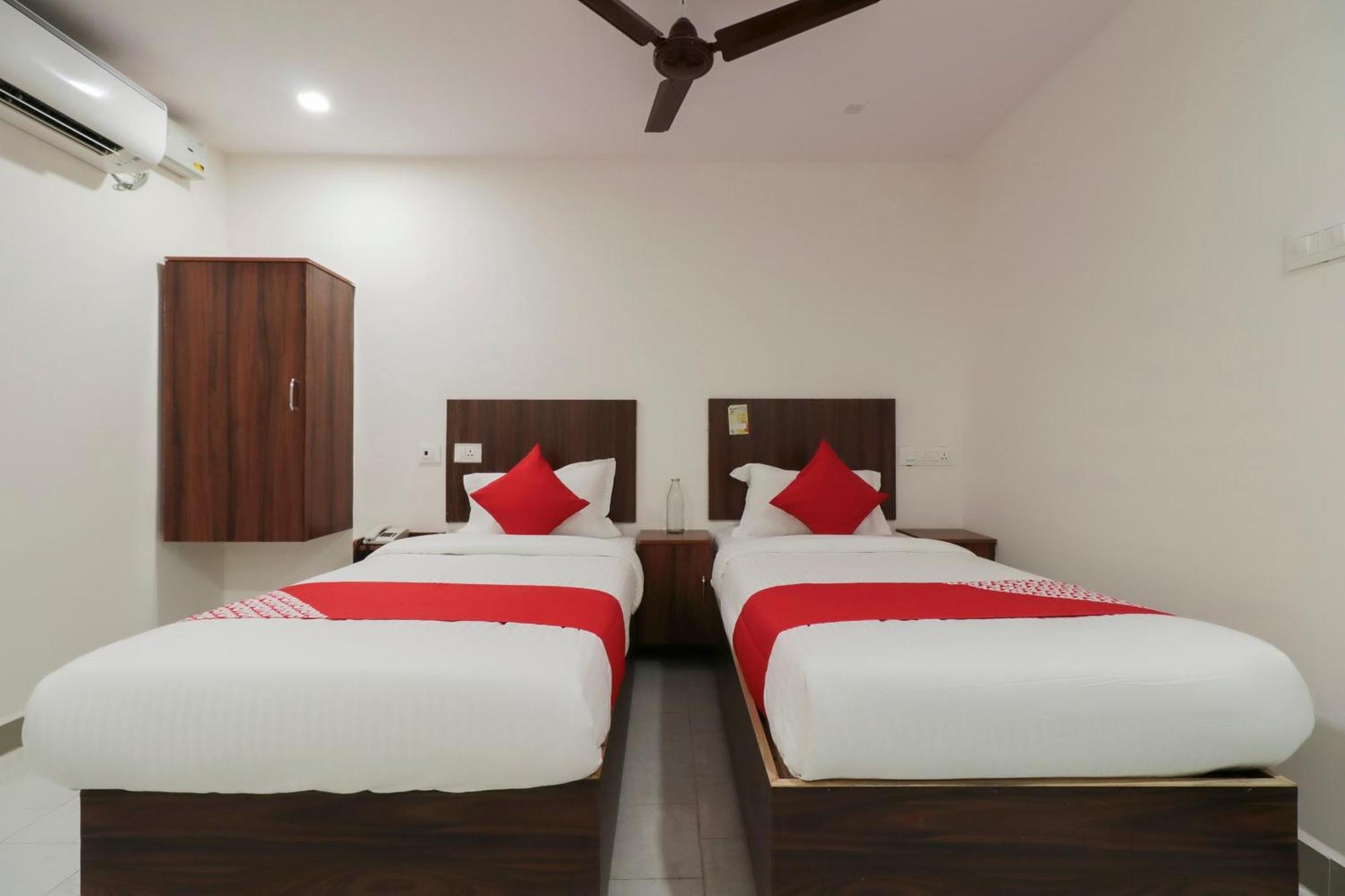 Hotel O Akshaya Elite Vijayawāda Esterno foto